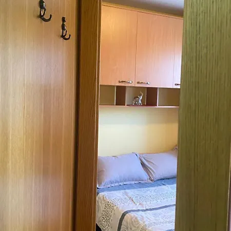 Red U Vrnjackoj Banji アパート *